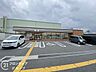 周辺：セブンイレブン堺鳳西町1丁店 徒歩3分。 240m