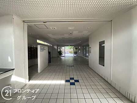 写真だけではわからない採光・広さ・周辺環境の実感は、実際に足を運んでみることが一番です。ご見学はいつでもご予約いただけます