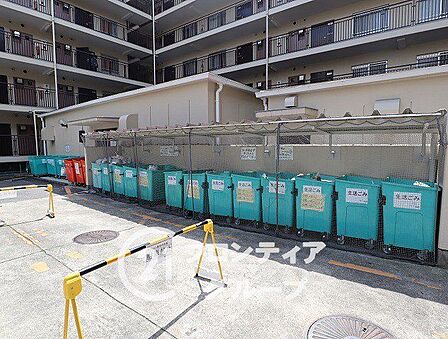 はじめてのマイホーム購入は、わからないことだらけで当然です。資金計画から物件選びまで、順を追ってスタッフが一緒に考えていきます