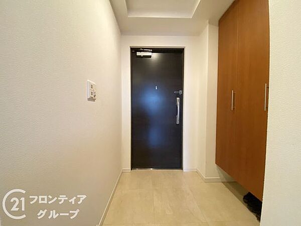 玄関を拡大表示