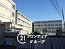 周辺：堺市立中百舌鳥中学校 徒歩8分。 580m
