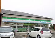 コンビニ「ファミリーマート三木末広店まで412ｍ」
