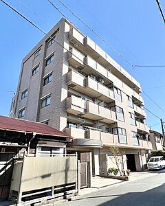 外観：ここではお伝えしきれない実際の住まいの良さをご内覧ください