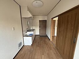 広島電鉄1系統 広電本社前駅 徒歩5分の賃貸アパート 2階1DKのリビング/ダイニング