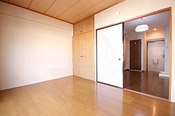 メゾンドール白島 3階1DKのリビング/ダイニング