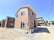 ベランダはございません。室内物干し、外物干し付