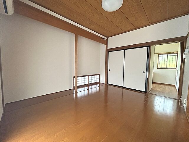 寝室