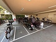 バイク置き場もございます。