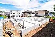 この場所だからこそ叶えられる開放感、陽光を取り入れた住宅です。是非現地でご体感くださいませ。 