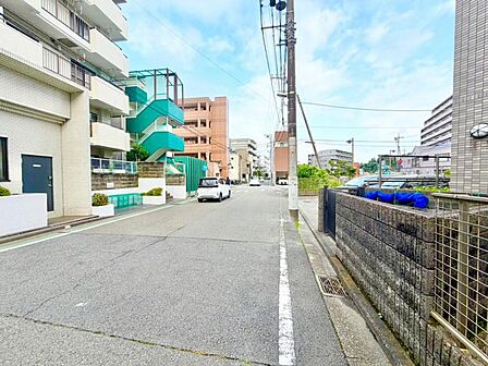 ゴミ置き場や電柱の位置なども現地でご確認いただけます。