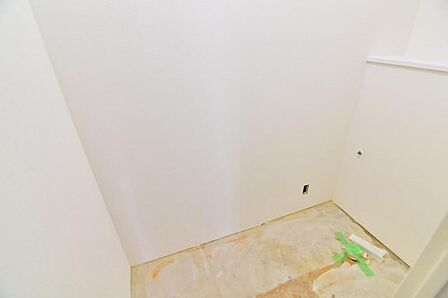 清潔感のあるシンプルで使いやすいトイレです。