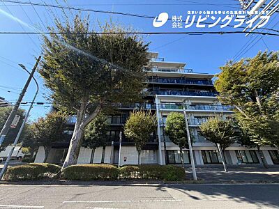 外観:陽光と風がもたらす心地よい時間、照らし出される表情豊かなこの場所は、君と君達とのたくさんの笑顔の場所、誇らしい君達の笑顔、いとしい記憶の始まる空間 外観:陽光と風がもたらす心地よい時間、照らし出される表情豊かなこの場所は、君と君達とのたくさんの笑顔の場所、誇らしい君達の笑顔、いとしい記憶の始まる空間
