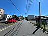 外観：前面道路含む現地写真