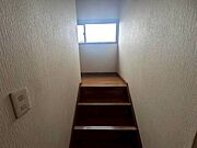 階段にも窓があることで、家全体の風通しが良くなります。