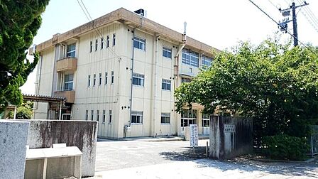 岐陽中学校「輝く人」「輝くまち」「輝く学校」人に優しく認め合い一人の社会人として自立する生徒の育成 300m