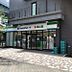 周辺：ファミリーマート 南山堂竹芝駅前店（108m）