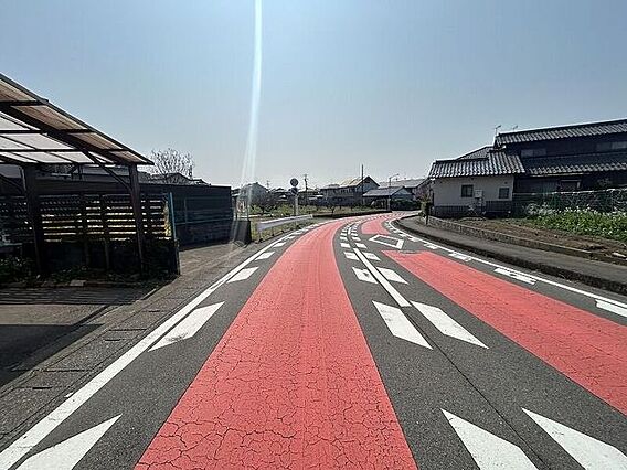 前面道路含む現...