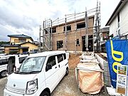 完成前の物件に限り、カラー選択やオプション工事 などのサービス特典が受けられる場合がございます。詳しくお知りになりたい方はお気軽にお問合せください。