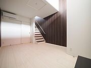 室内に入りますと3階建のような感覚を楽しめます