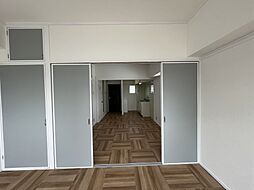 ロイヤル三津 501 号室