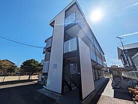 レオパレス和泉南 301 号室 ｜ 愛媛県松山市和泉南4丁目（賃貸マンション1K・3階・19.87㎡） その1