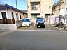 周辺：駐車場
