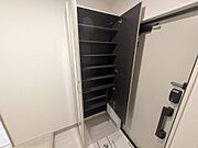 シューズボックス