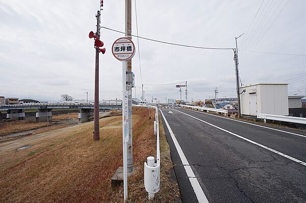 画像22:市坪橋 バス停