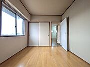 洋室（南東側）