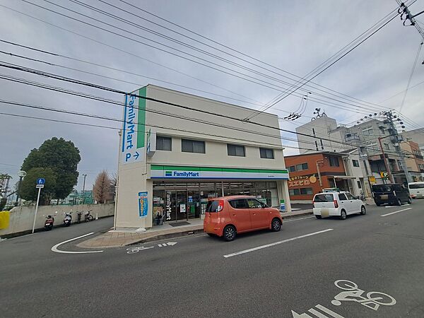 画像15:ファミリーマート松山末広町店