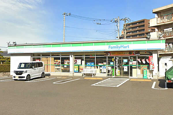 画像18:ファミリーマート 余戸南四丁目店