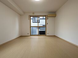 La casa持田 101 号室 1階ワンルームのリビング/ダイニング