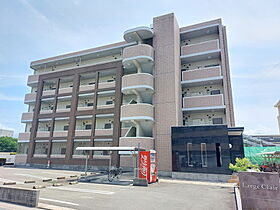 ラルジュ・クレール 302 号室 ｜ 愛媛県松山市来住町（賃貸マンション1R・3階・30.96㎡） その1