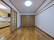 洋室7.5帖