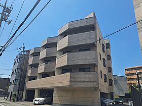 トリオ・グラン持田 203 号室 ｜ 愛媛県松山市持田町1丁目（賃貸マンション3LDK・2階・77.31㎡） その1