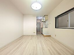 M-court三番町 301 号室 3階ワンルームのリビング/ダイニング