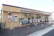 セブンイレブン横浜みたけ台店 徒歩8分。 590m