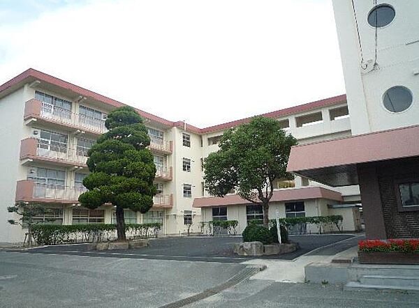 画像16:企救中学校(1、290m)