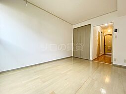 メゾンクアトロ 103 1階ワンルームのリビング/ダイニング