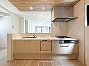 シンプルで使いやすい設計のキッチン。毎日の料理が快適に。