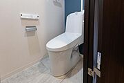 清潔感のあるシンプルで使いやすいトイレです。
