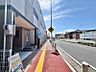 外観：前面道路
