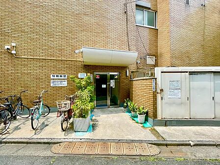 住まう人を迎える落ち着いた空間です
