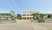 新潟市立巻北小学校 3330m