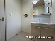 【洗面台】小物もしっかりしまえる収納付き。毎日、便利にご使用いただける 洗面です