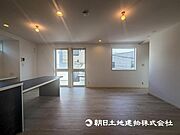 【リビング】家族だんらんの時間が増えそうなこだわりの空間！！大型の家具を配置しても余裕があります 