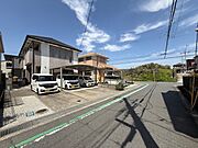 前面道路6ｍ。駐車も楽々♪