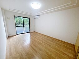 Bam Shine 102 1階1Kのリビング/ダイニング