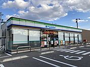 ファミリーマート　唐津鏡店 800m