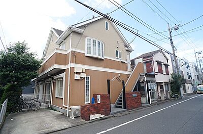 外観:明るく、オープンな雰囲気。住む人を心地よく送り出し、迎えてくれます。 外観:明るく、オープンな雰囲気。住む人を心地よく送り出し、迎えてくれます。